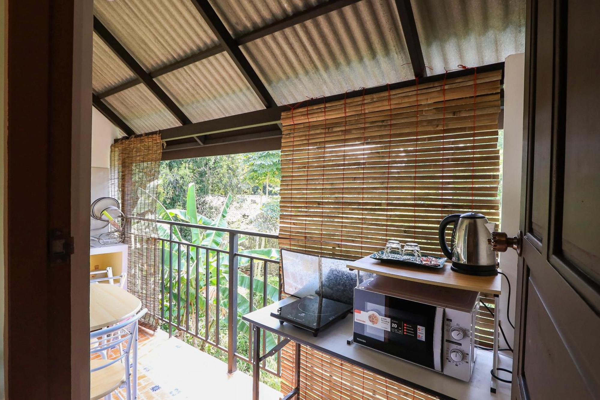 Хостел Blockhouse Samui Маенам Экстерьер фото